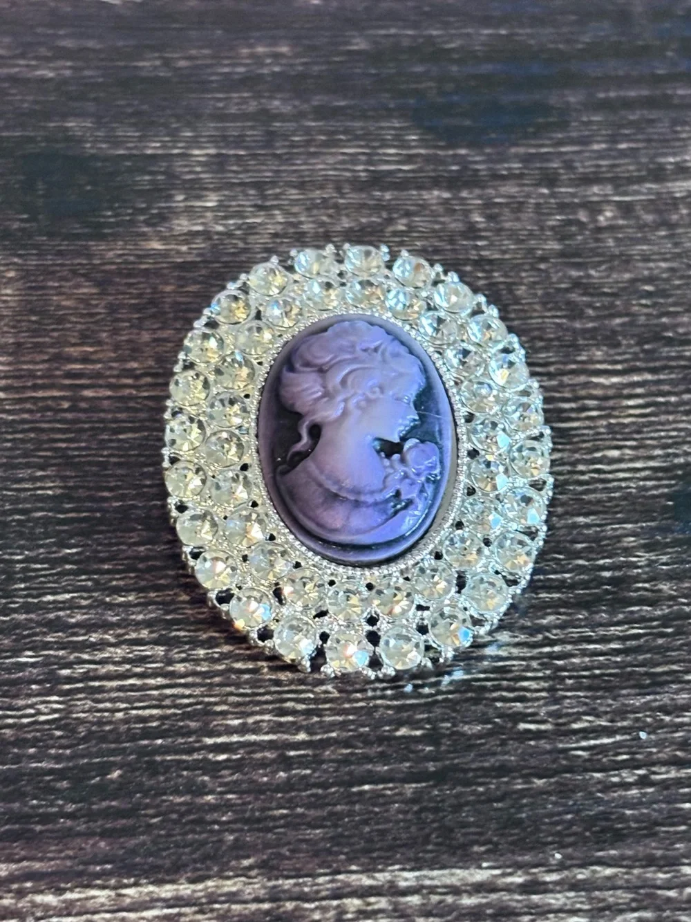 Small Vintage-Inspired Purple Cameo Crystal Brooch